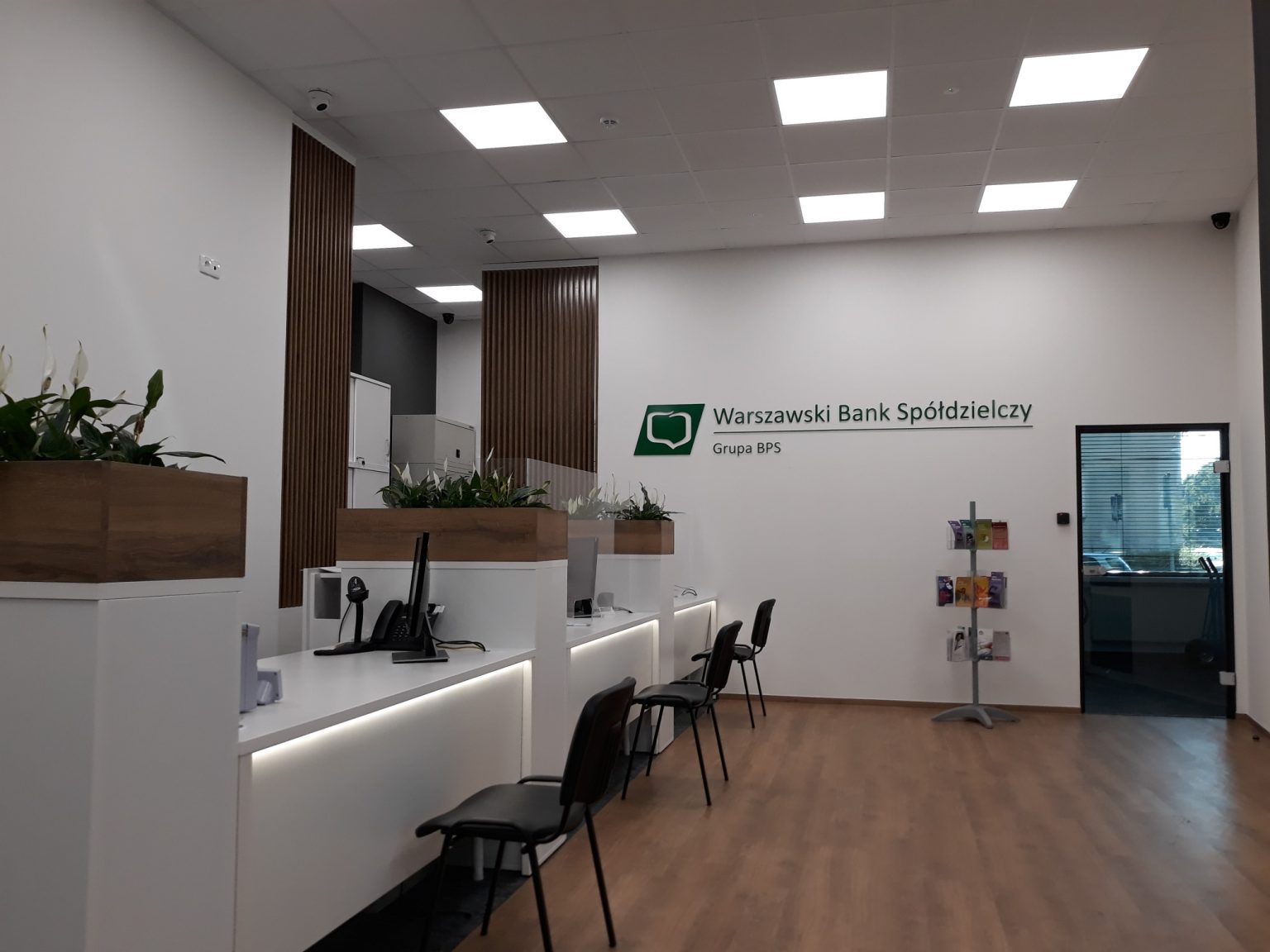 Bank Spółdzielczy Wołczyn Oddział Kluczbork Oddział w Błoniu po modernizacji - Warszawski Bank Spółdzielczy